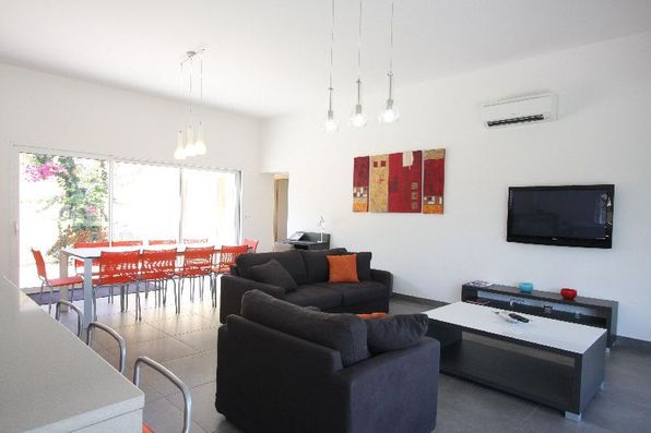 VILLA LAETIZIA - 3 camere - 6/8 persone  - CALVI